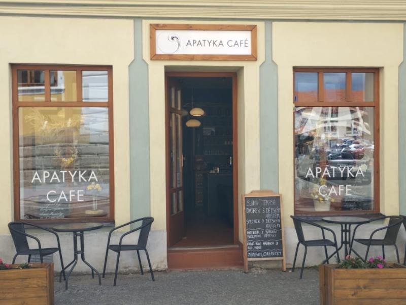 Apatyka Café